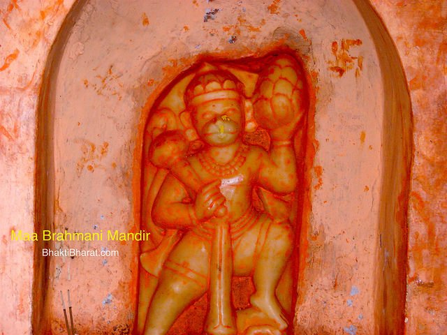 Shri Hanumant Lal in outer temple. Shri Hanumant Lal in outer temple.