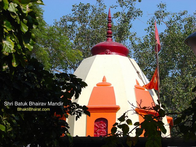 Shikhar pic is taken from Nehru Park, in Red, orange and white theme.