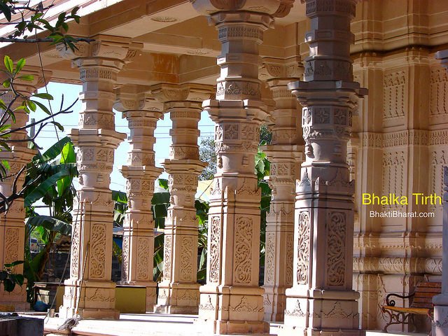 As pic shows the beautiful pillars of the temple taken from left side. As pic shows the beautiful pillars of the temple taken from left side.
