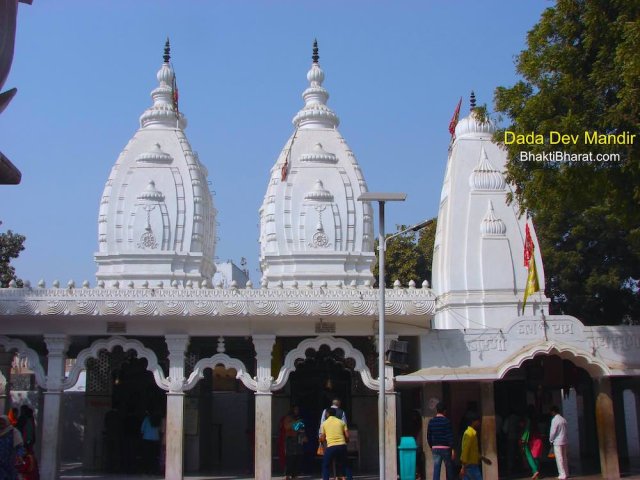 Devotees offer gud ki bheli(गुड़ की भेली) and chaddar as manokamana poorn prashad, around 1500 to 2000 bheli offerd daily in this temple. Devotees offer gud ki bheli(गुड़ की भेली) and chaddar as manokamana poorn prashad, around 1500 to 2000 bheli offerd daily in this temple.