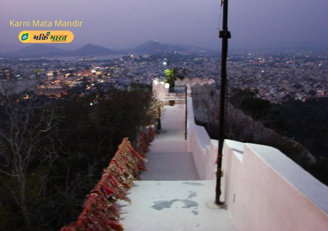 Ropeway to temple Ropeway to temple