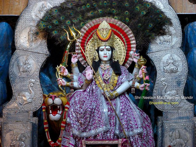 Main murti of Maa Sherawali at the centre of all dham as well as in front of entrance. Main murti of Maa Sherawali at the centre of all dham as well as in front of entrance.