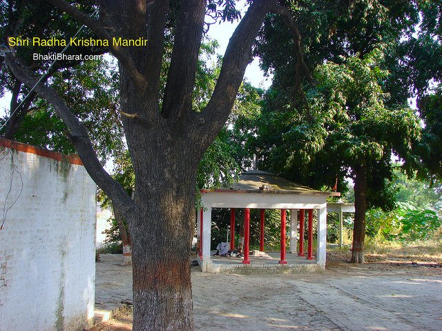 Yagyashala at the right side of the temple. Yagyashala at the right side of the temple.