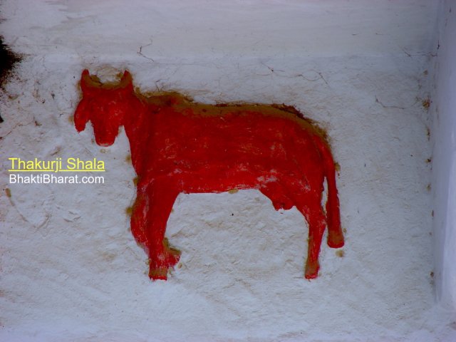A symbol of Gau Mata on the wall paint show the commitment of the people belonging to village Kesari toward the divine power of Gau Mata (holy Cow).