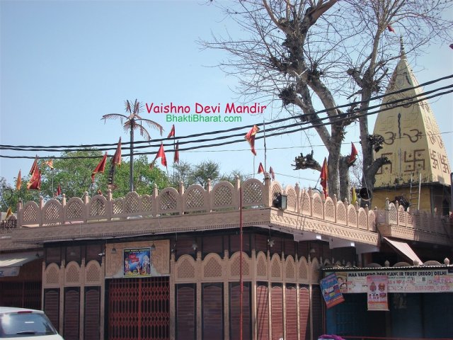 A Shani mandir is situated at the left side of Natraj posture, attached with main primary hall. On every saturday devotees offer mustard oil and pray to absorbed their all pain and difficulties. A Shani mandir is situated at the left side of Natraj posture, attached with main primary hall. On every saturday devotees offer mustard oil and pray to absorbed their all pain and difficulties.